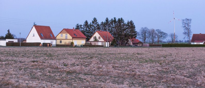 View of a field in Züsedom in the evening